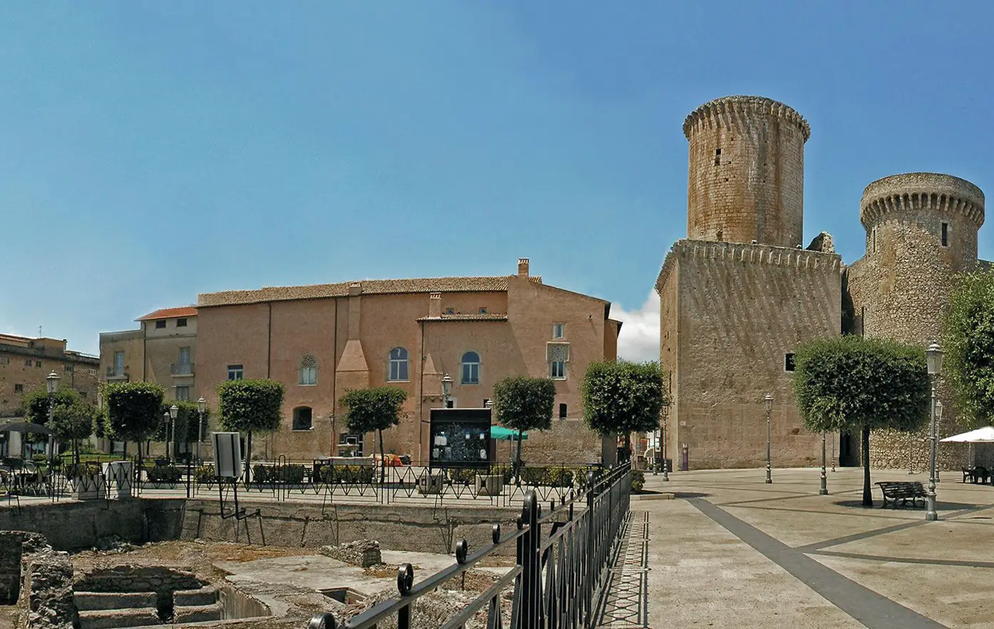 Fondi
